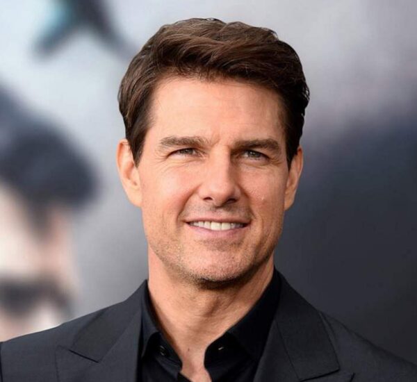 In which year was Tom Cruise born? – right Trivia